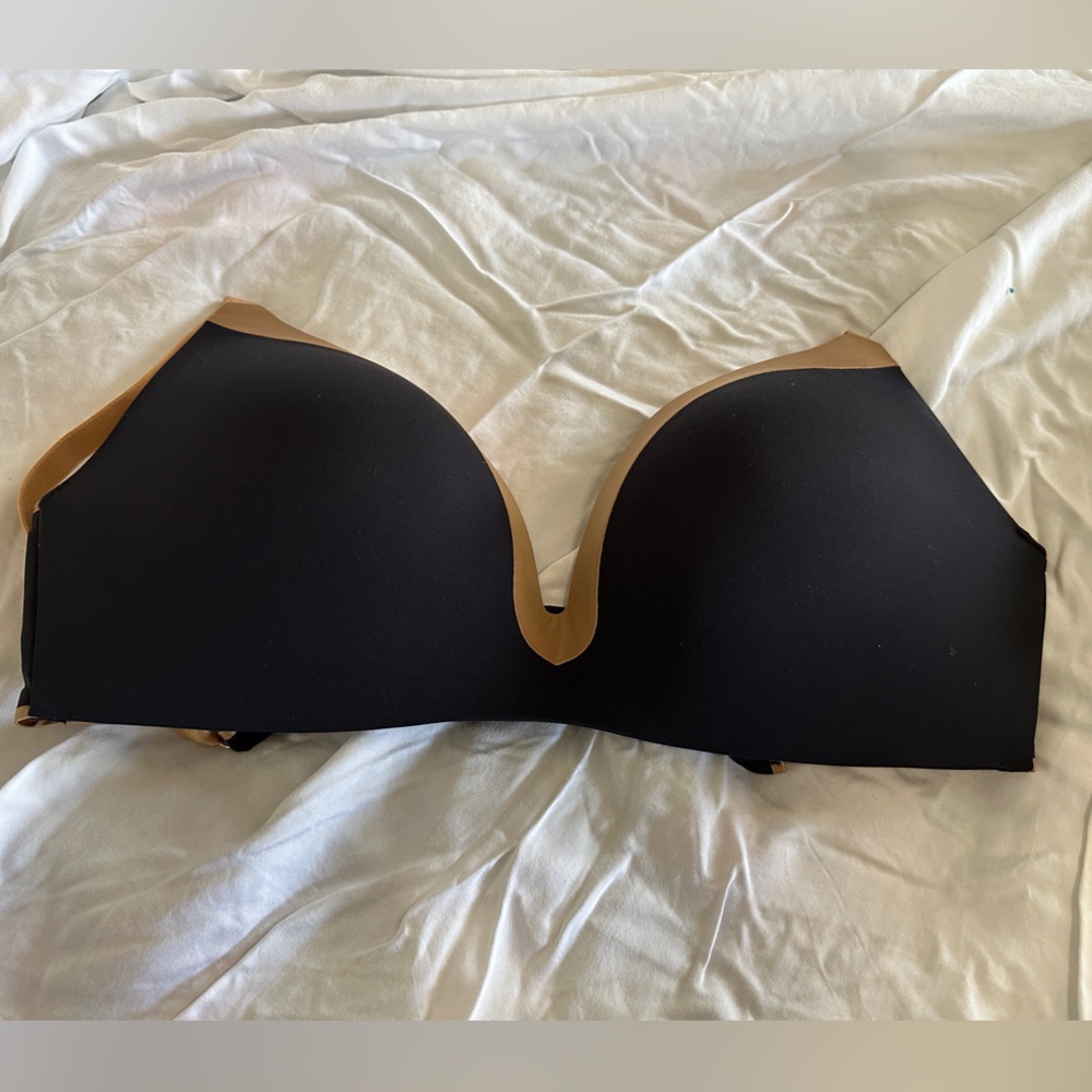 Brand new Underoutfit push up bra